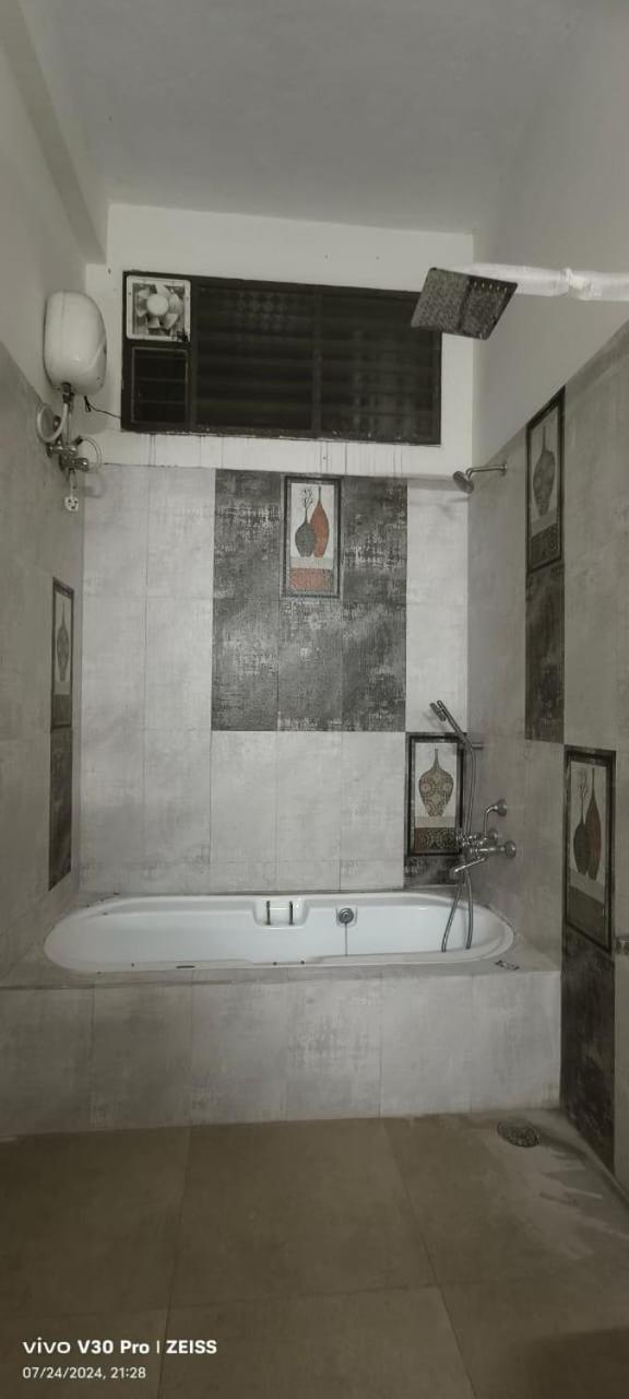 The Lake Farm House Chennai Exterior foto